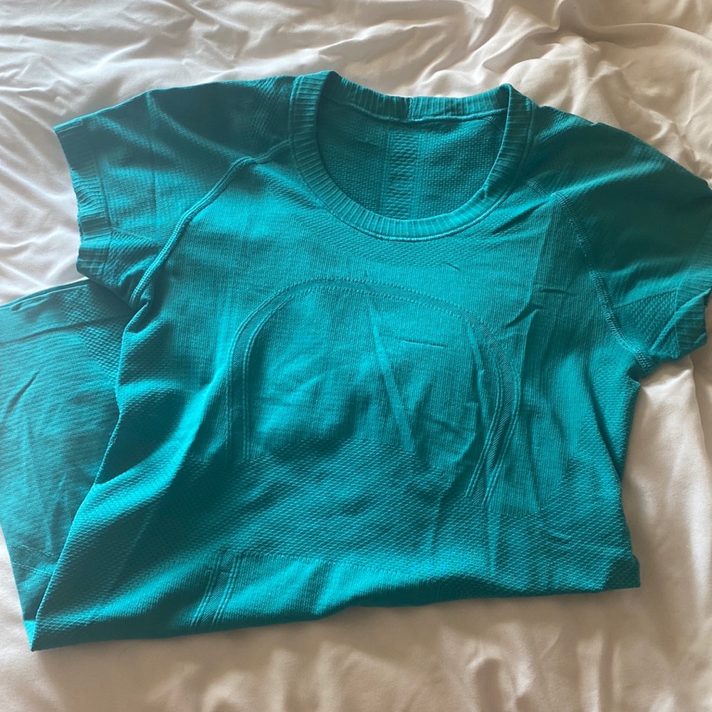 LULULEMON SWIFTLY TECH in great condition